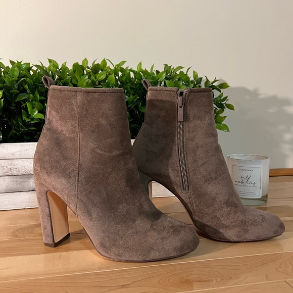 High Heel Ankle Booties - Picture 3 of 6